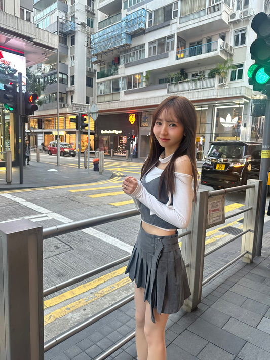 女團吊帶西裝百摺裙套裝