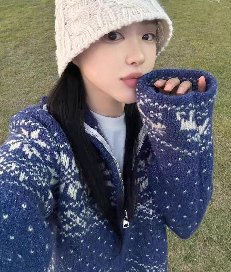 \超有feel/ 雪花點點拉鏈外套