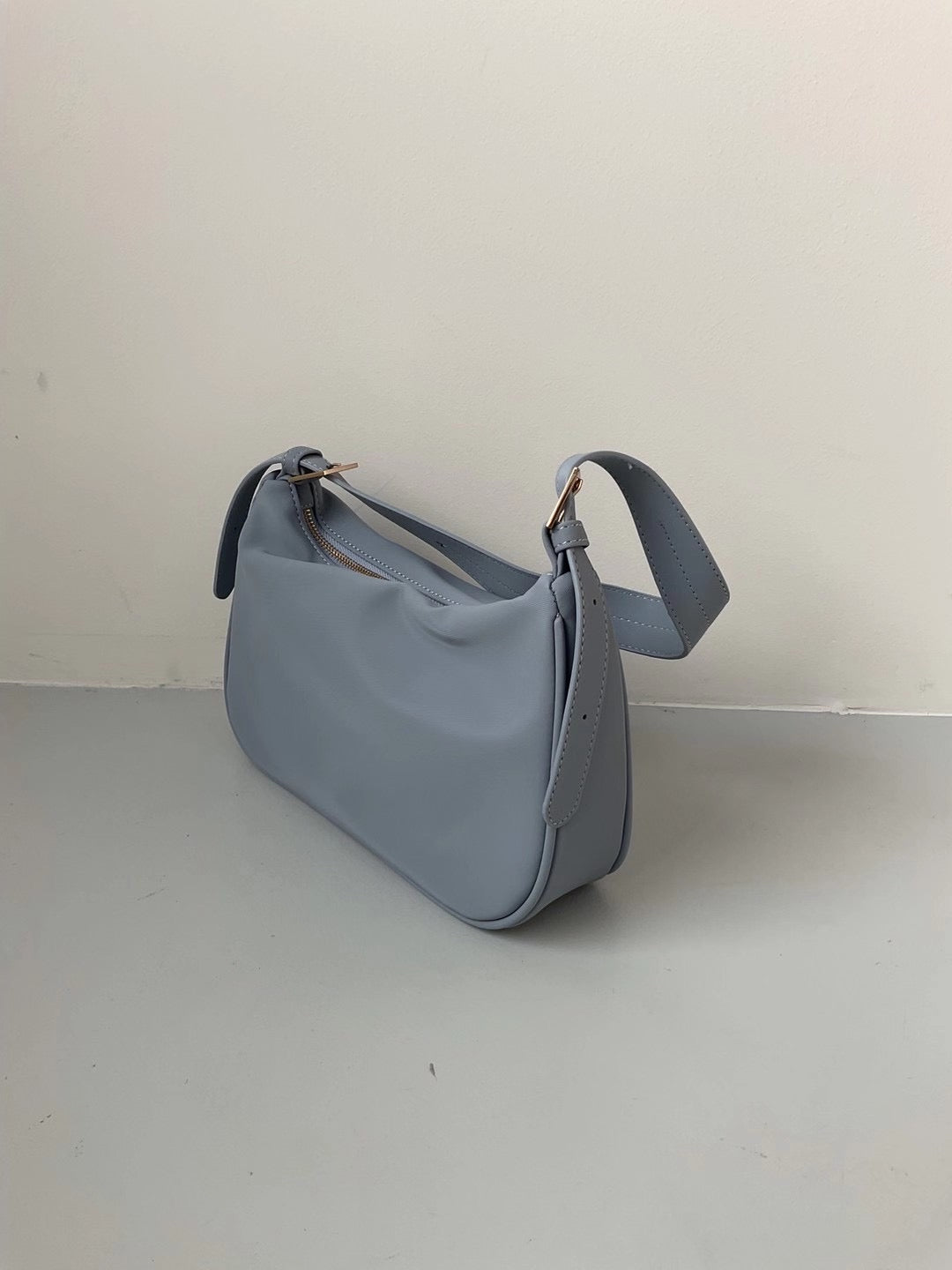 Piko Leather Zip Shoulder Bag