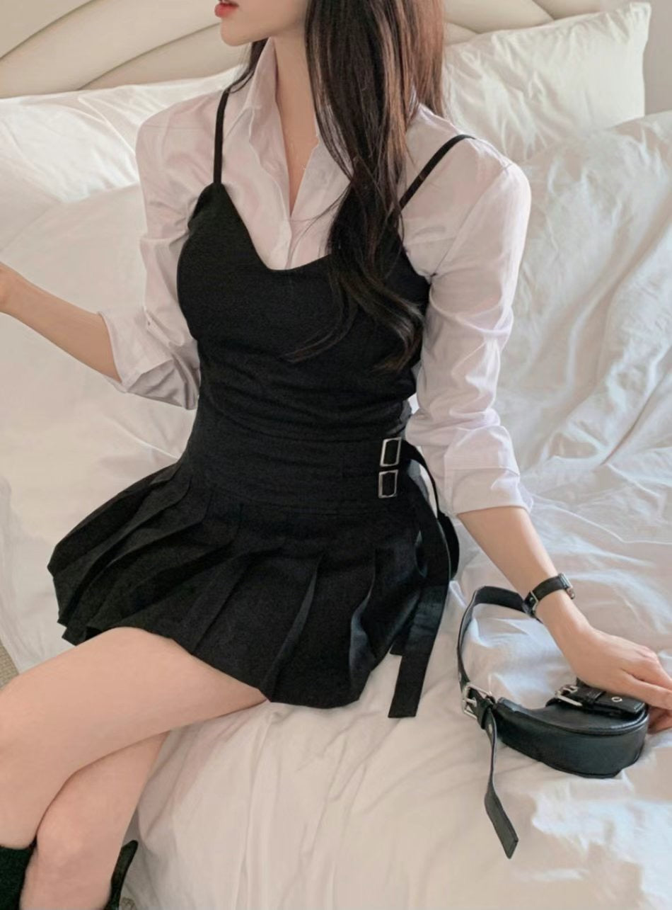 女團吊帶西裝百摺裙套裝