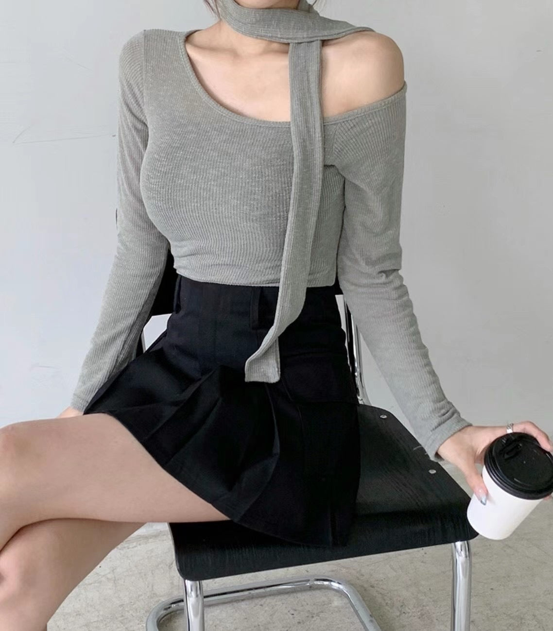 小性感綁頸斜肩Top