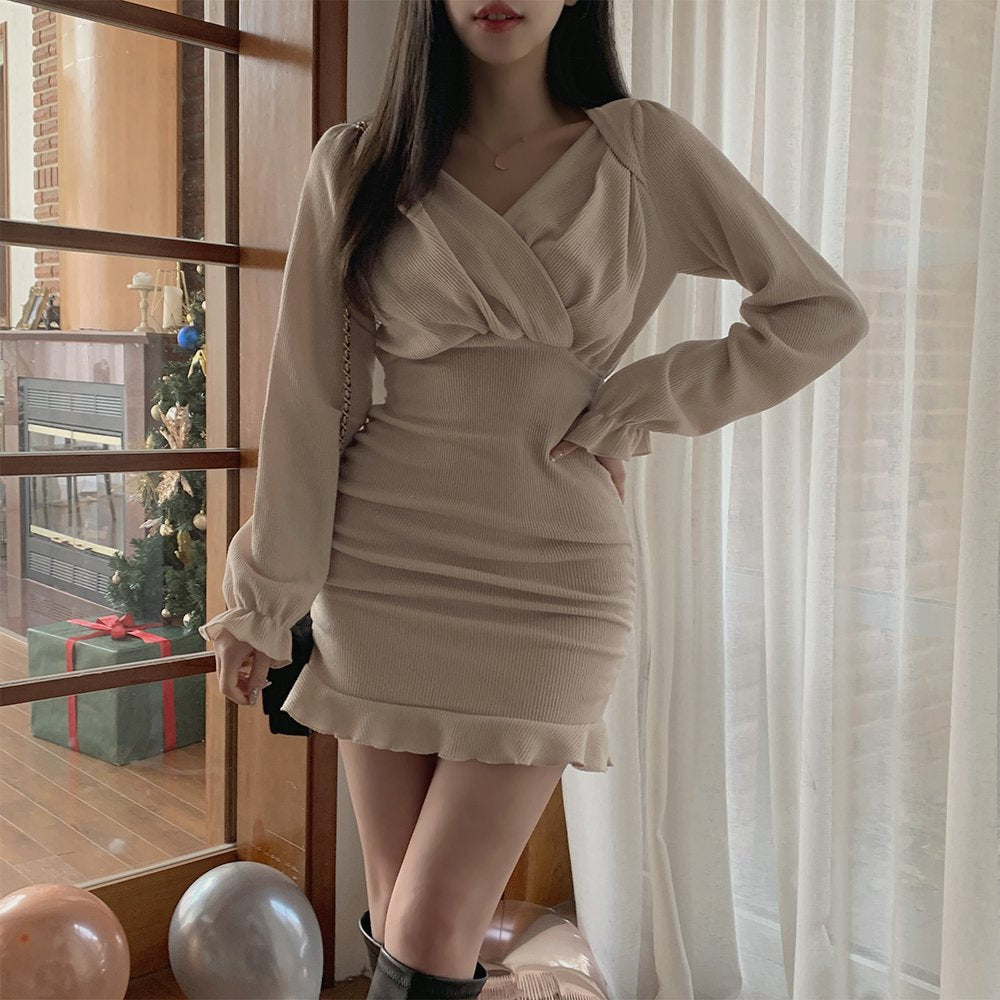 小性感木耳邊V領魚尾裙