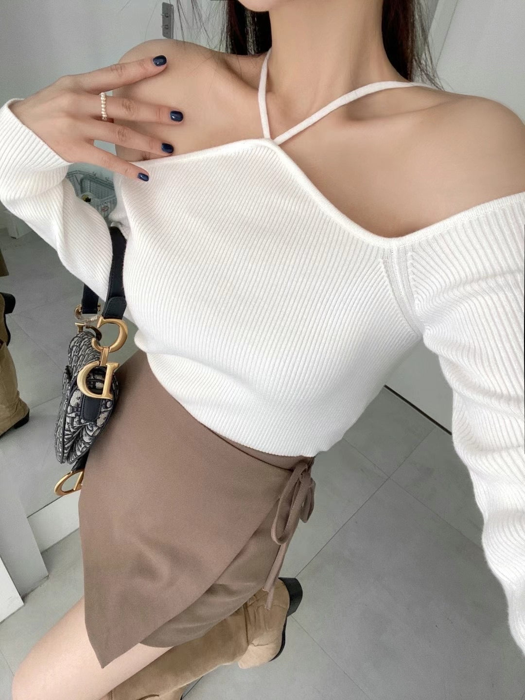 小性感V領掛脖長袖Top