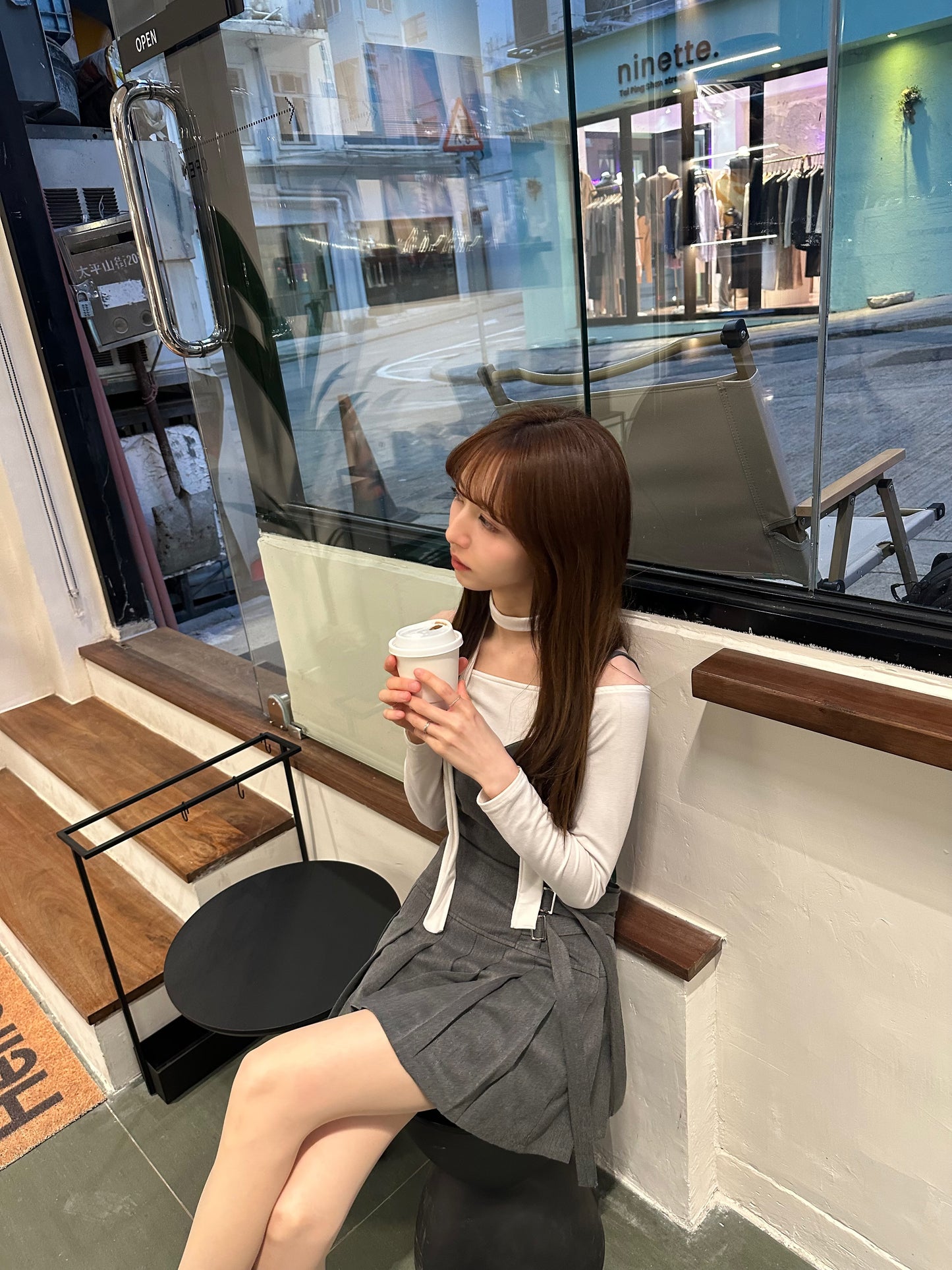 女團吊帶西裝百摺裙套裝
