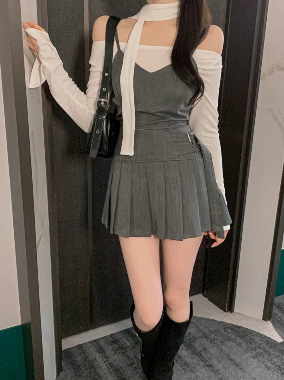 女團吊帶西裝百摺裙套裝