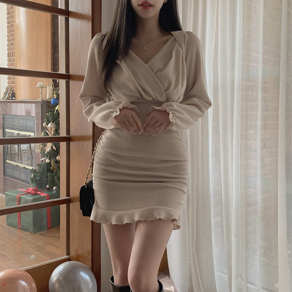 小性感木耳邊V領魚尾裙