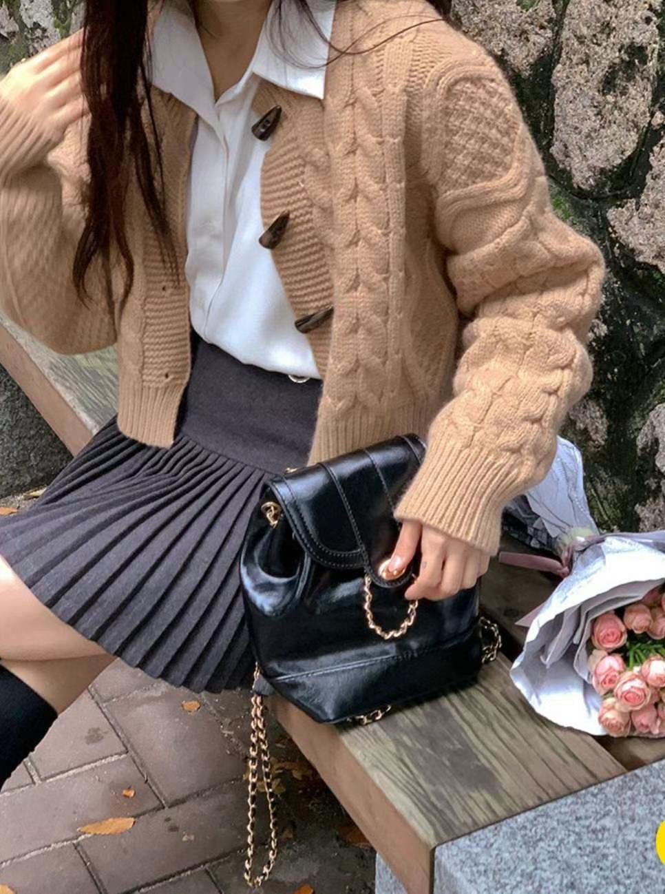 日常必備!! 扭麻花牛角鈕扣Cardigans