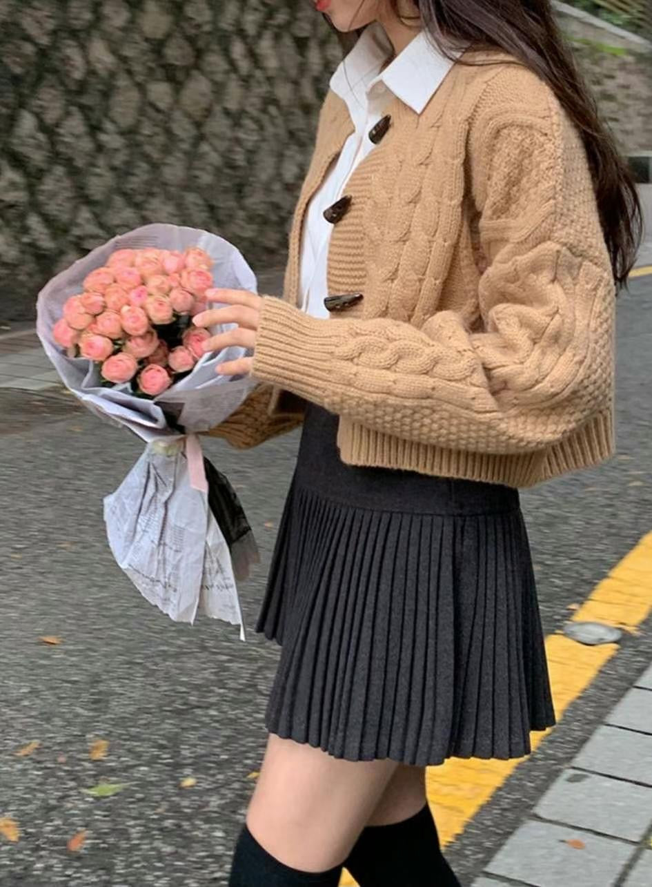 日常必備!! 扭麻花牛角鈕扣Cardigans