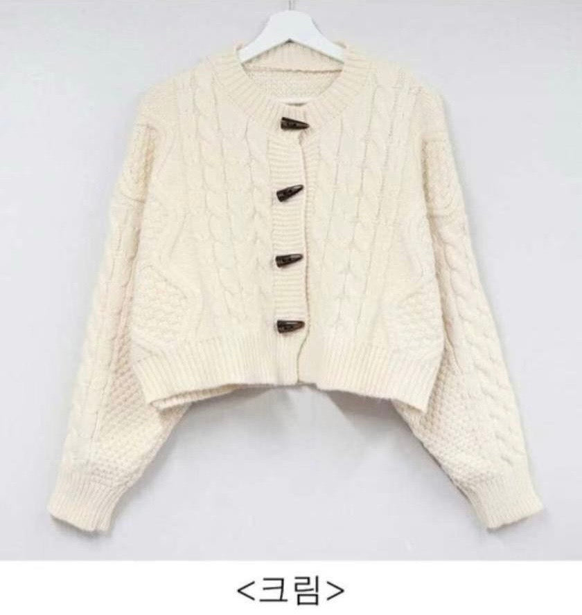 日常必備!! 扭麻花牛角鈕扣Cardigans
