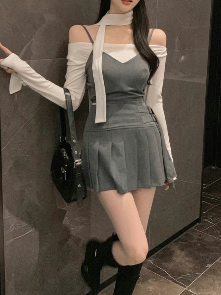 女團吊帶西裝百摺裙套裝