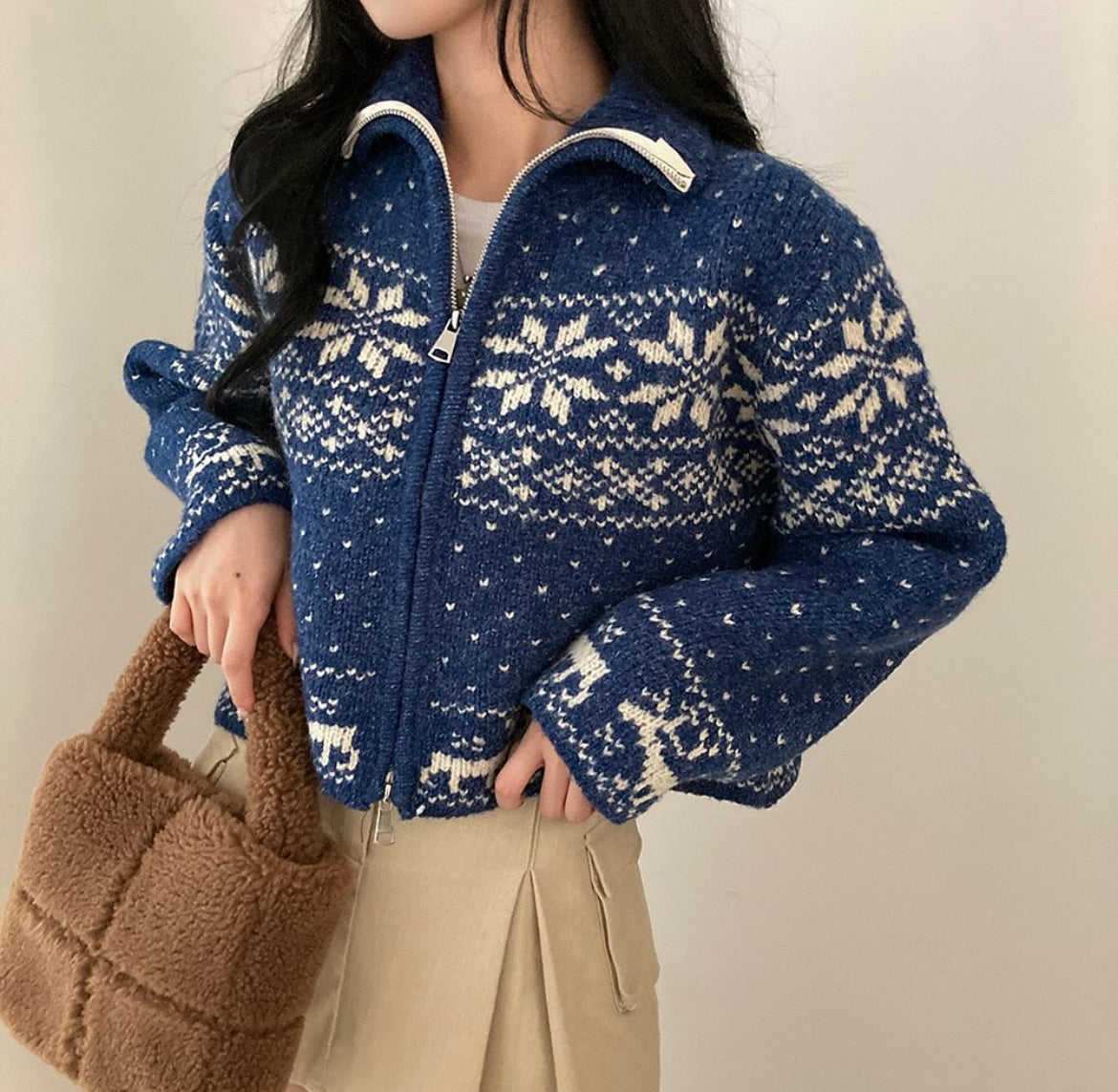 \超有feel/ 雪花點點拉鏈外套