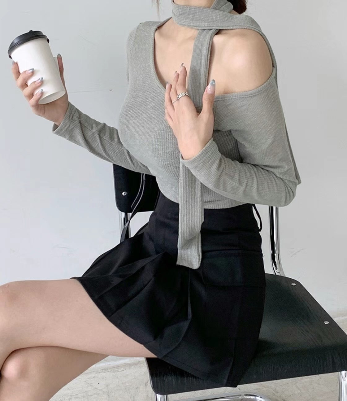 小性感綁頸斜肩Top