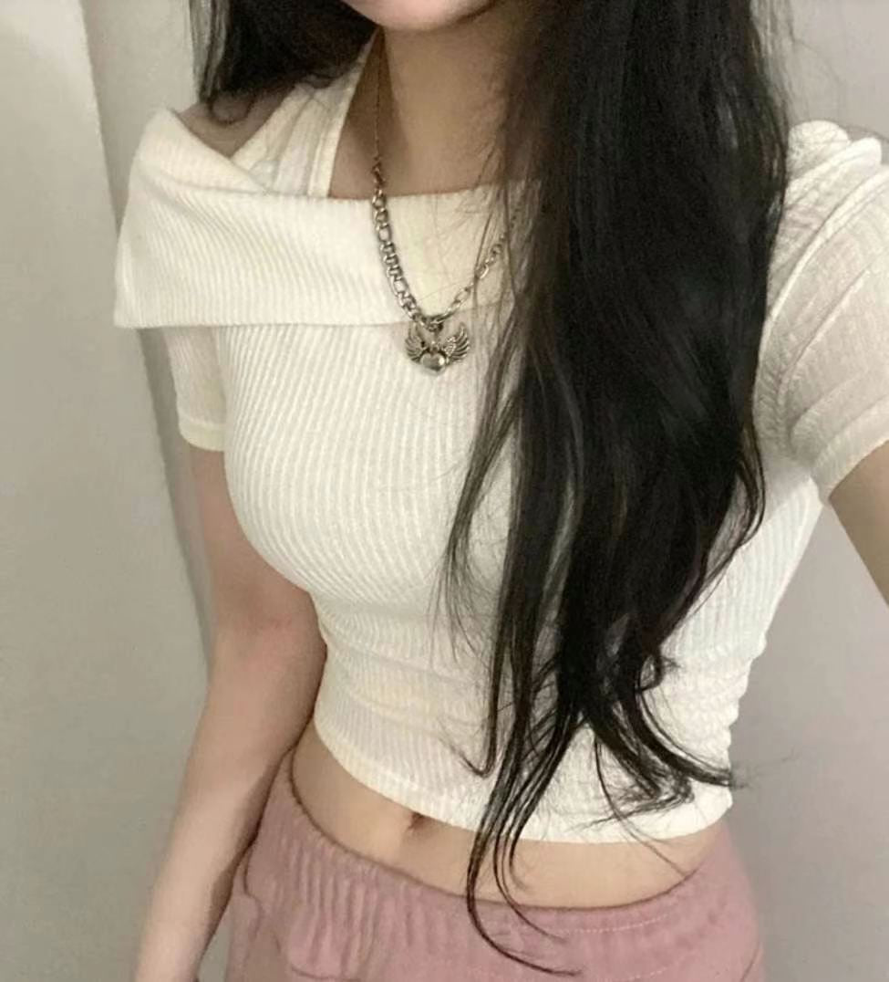 小性感挂脖一字肩Top