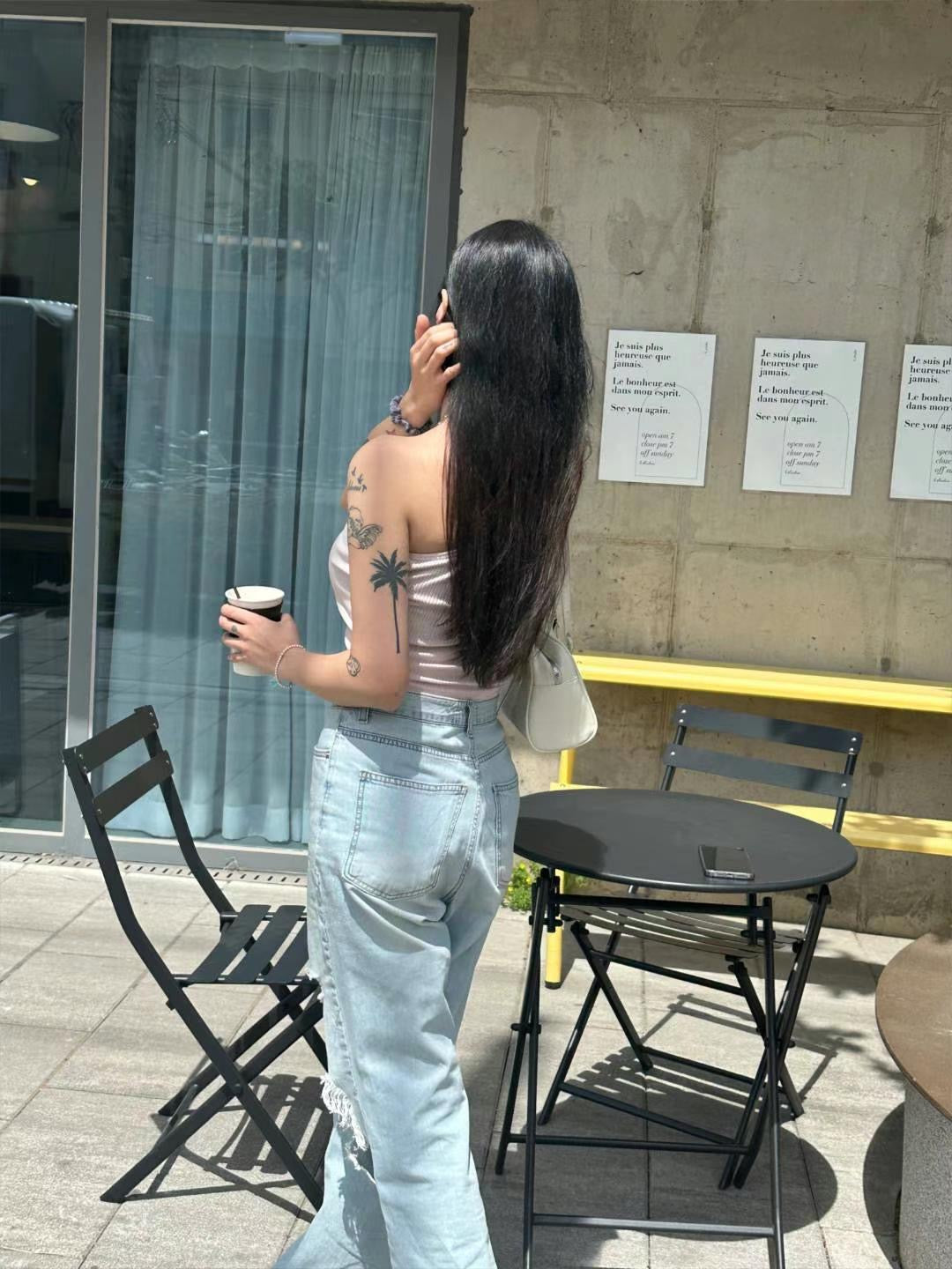 小性感斜肩Cutting Top