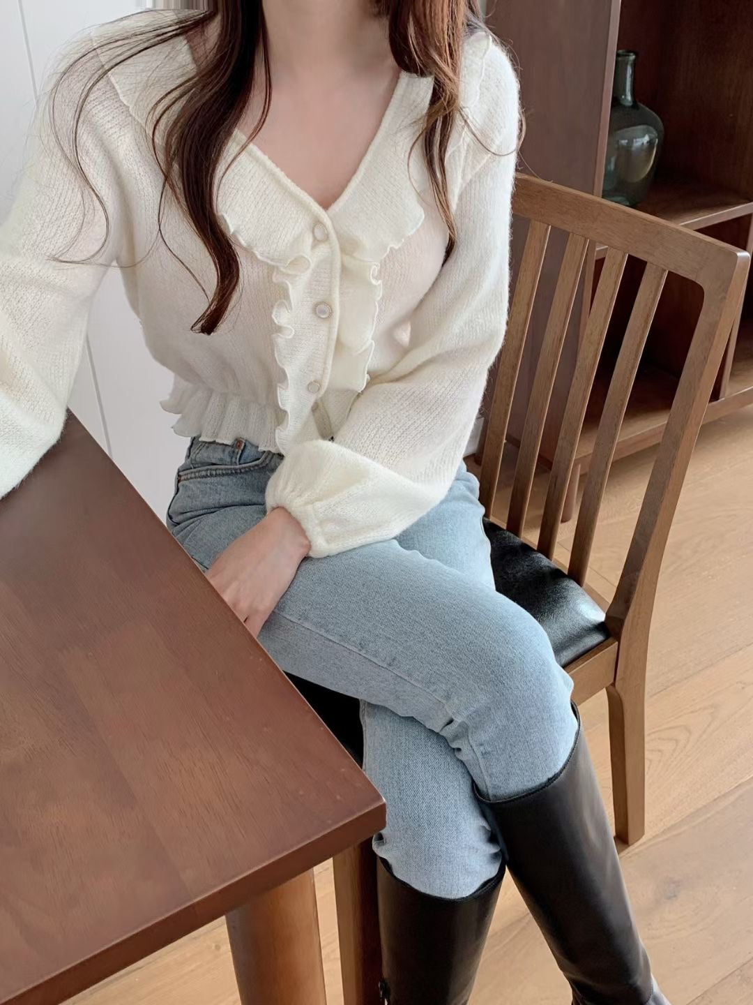 甜美蕾絲邊珍珠鈕扣Top