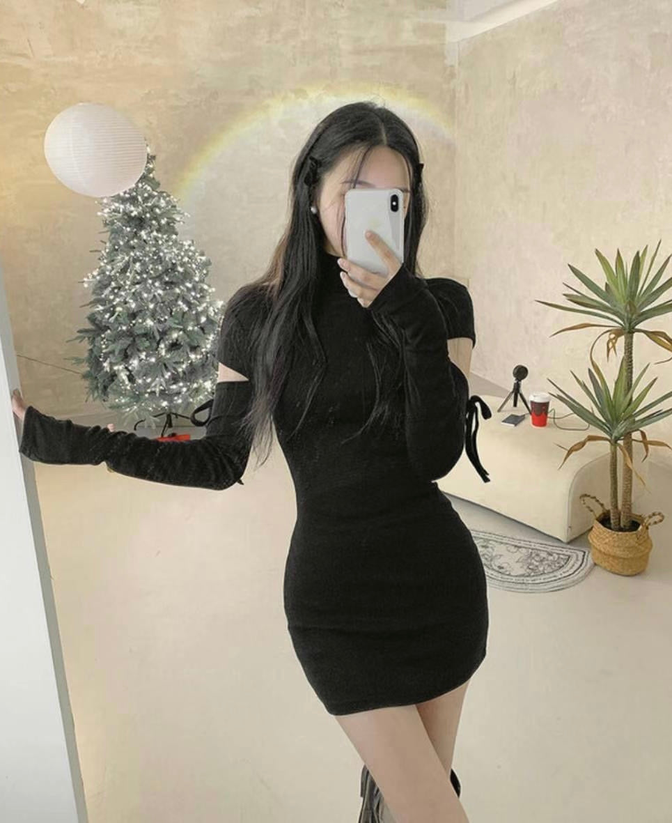 小露性感貼身Ops