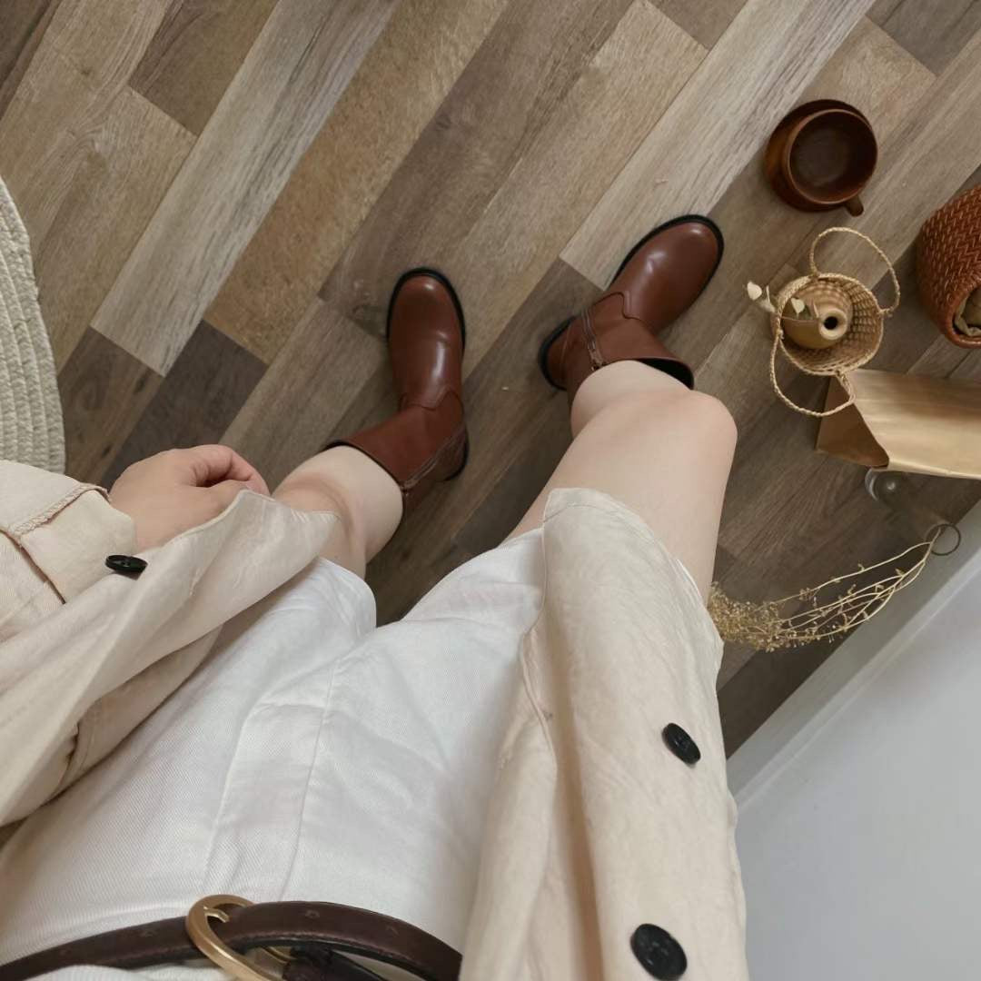 Round Toe Midi-Boots