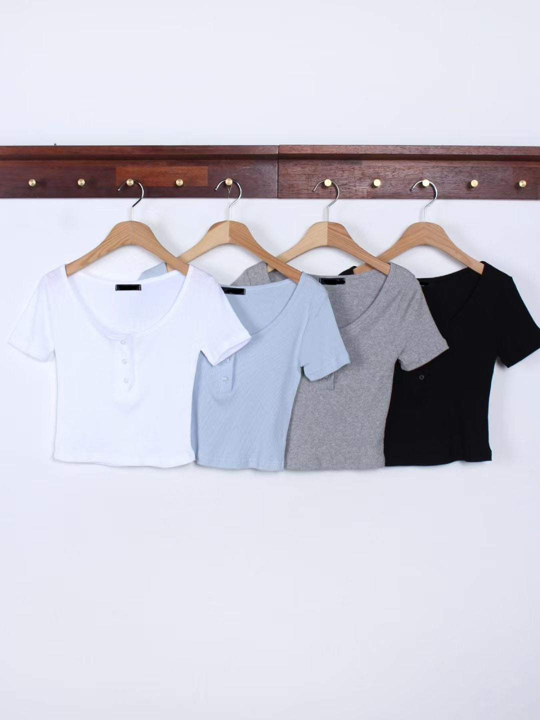 U領半鈕扣貼身Crop Top