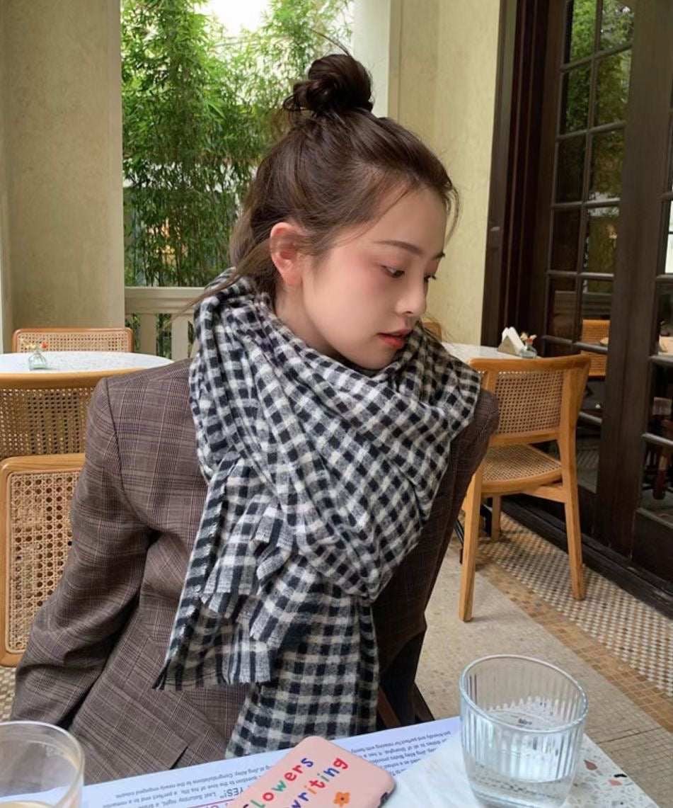 White&Black Checked Scarf
