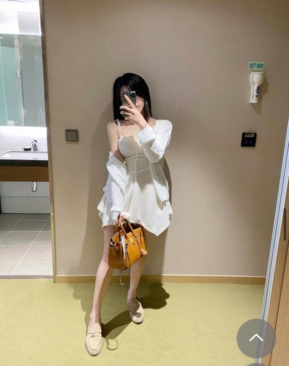 吊帶性感小白裙