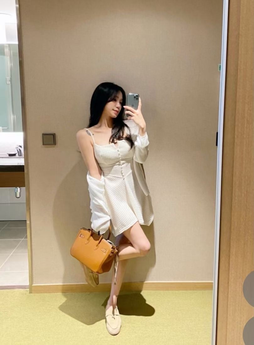 吊帶性感小白裙