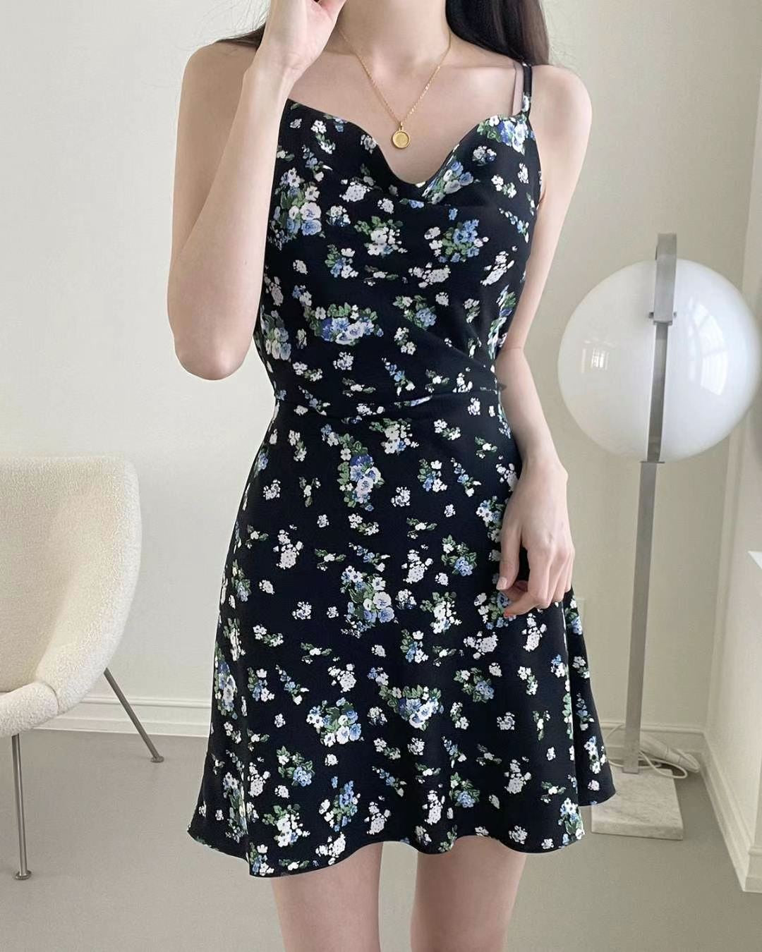 小性感吊帶碎花Ops