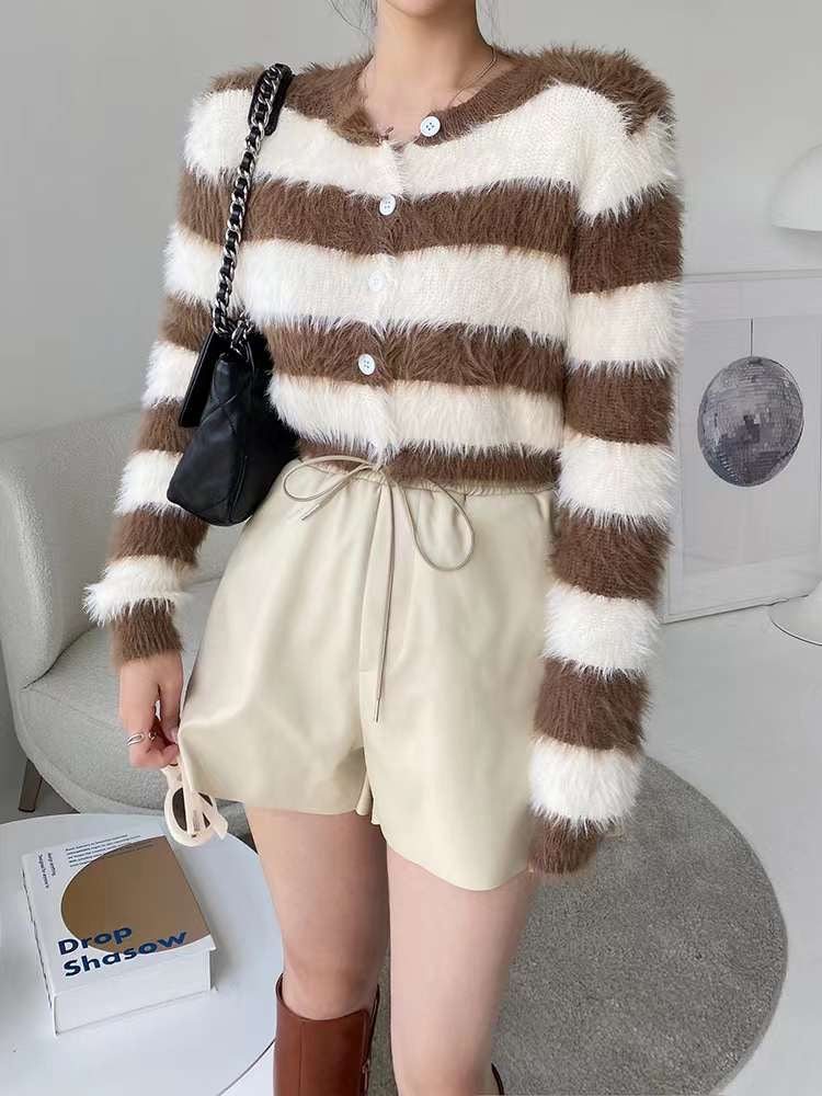 橫間紋柔軟毛毛Cardigans