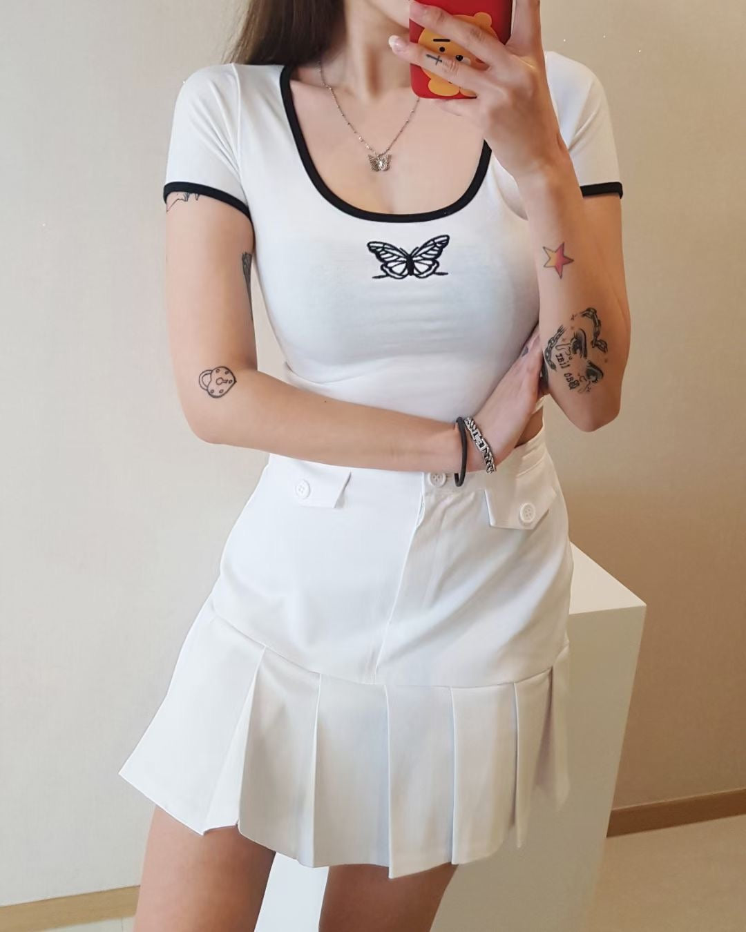 小蝴蝶刺繡Crop T