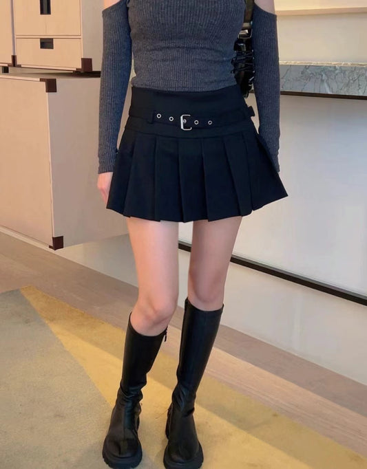 型格皮帶高腰百摺裙