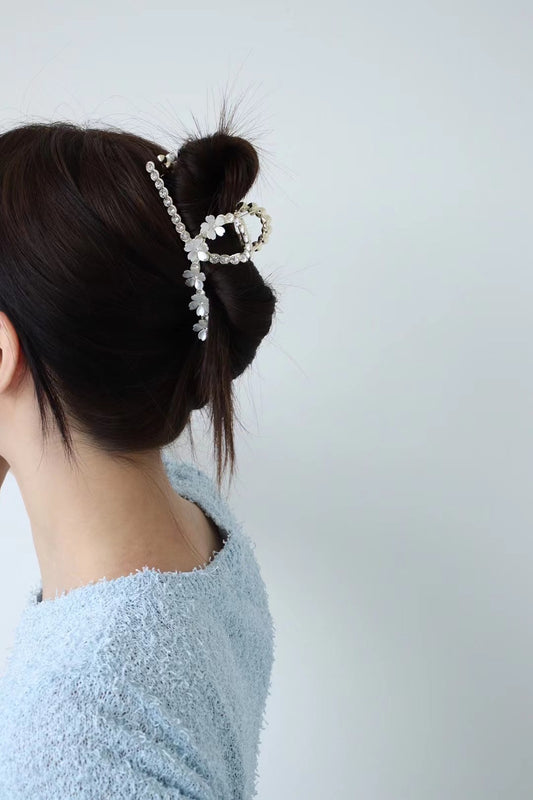 精緻珍珠立體小雛菊鯊魚夾