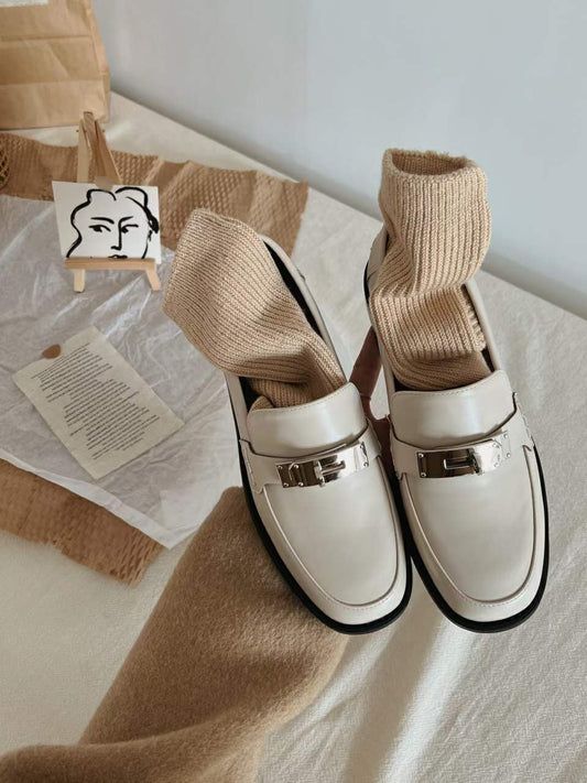 方頭低跟銀釦樂福鞋